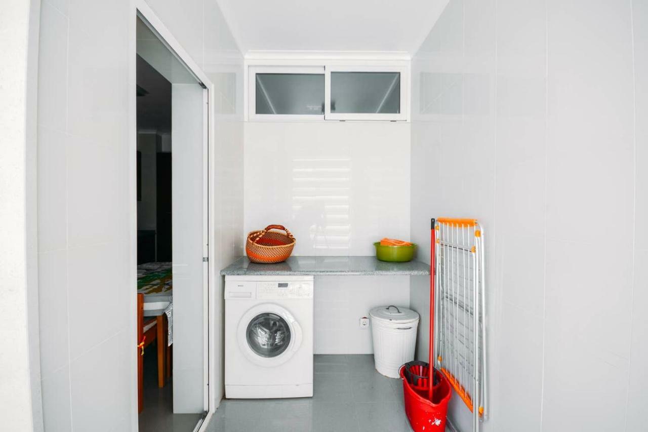 Fantastic Seaside Family Apartment With Pool Parede Eksteriør billede